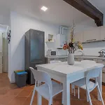Guesthost - Charming Int - 4 Apartment Ferrara