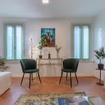 Guesthost - Charming Int - 4 Apartment *