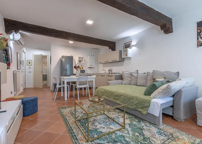 Appartamento Guesthost - Charming Int - 4 *