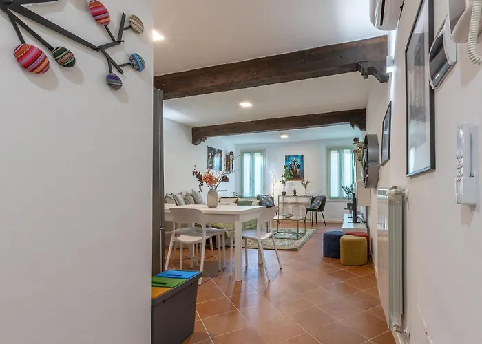 Guesthost - Charming Int - 4 *