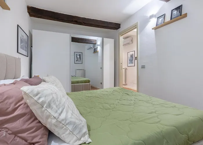 Guesthost - Charming Int - 4 Appartamento Ferrara