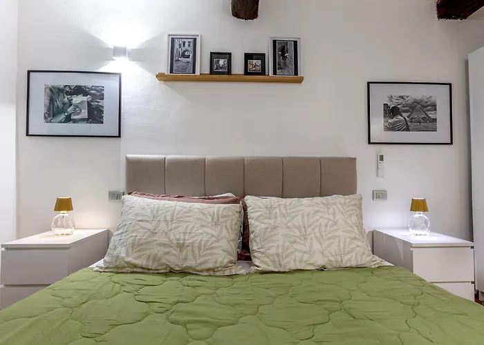 Guesthost - Charming Int - 4