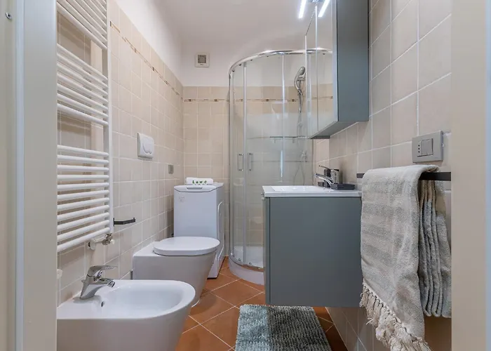 Appartamento Guesthost - Charming Int - 4 *